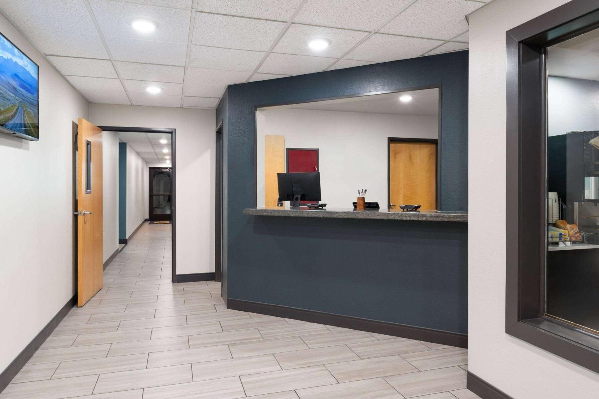 Motel Super 8 By Wyndham Big Timber Extérieur photo